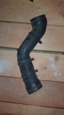 Hadice plnícího vzduchu 1.8 T AUQ 132 kW