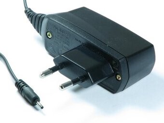 Nabíječka Nokia AC-4E