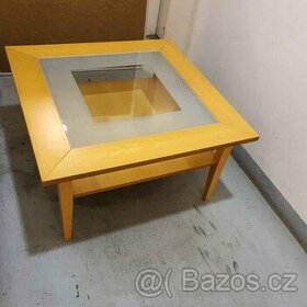 Konferenční stolek dřevěný