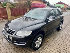 Volkswagen Touareg 2.5 TDI 128 kW - málo km, manuál, pružiny