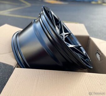 Alu kola 20” vhodné na Ford Mustang model OREGON BLACK - 1