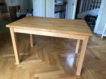 Jidelní dubový stůl IKEA BOKUDDEN