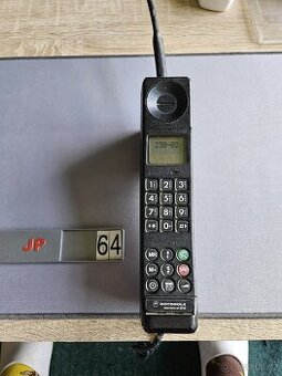 Motorola 8000s a International 2000 - 1