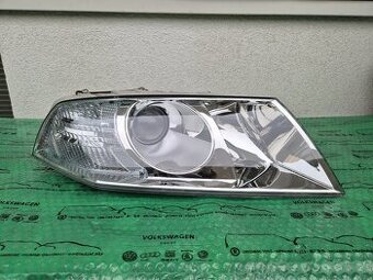 přední halogenový světlomet Škoda Octavia