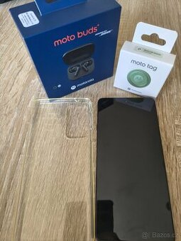 Motorola Edge 20 + Moto Buds+ + Moto Tag