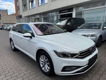 VW Passat B8 Variant 2.0 TDI 110kW Man Navi Tažné Panorama