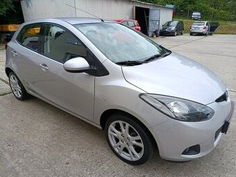 Mazda 2 1.3i 63 Kw 4 valec 64 Tis Km Nikdy nehavarováno