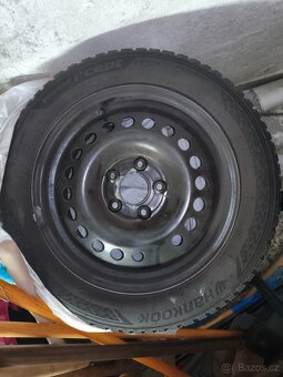 Zimní kola na I30 + poklice. R16 205 55 91H 5x114,3 ET50 - 1