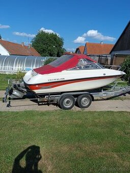 Motorová loď Crownline 180 + přívěs