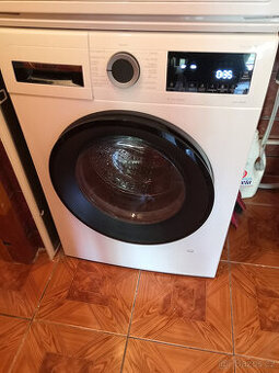 Bosch pračka 1 rok záruka, jak nová