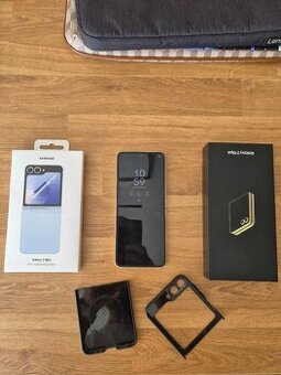 📱 Samsung Galaxy Z Flip6 256 GB - TOP STAV, ZÁRUKA