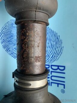 Mercedes Vito 638, 638/2 přední práva poluosa Nová