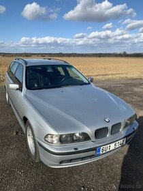 BMW E39 528ia