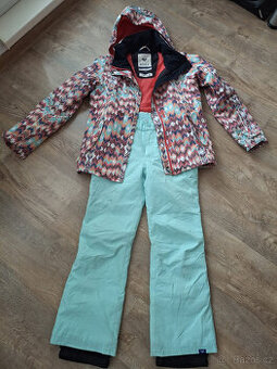 dětské oblečení lyžařské kalhoty a bunda