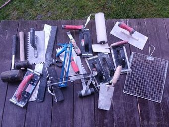 Sada nářadí. Cena za celou sadu.