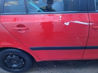 Pravé zadní dveře na škoda fabia II combi 8151