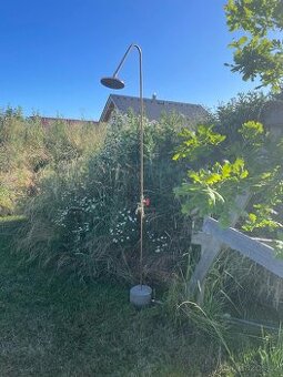 Výroba zahradní sprchy