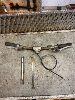 Poškozená řídítka Jawa pionýr 555