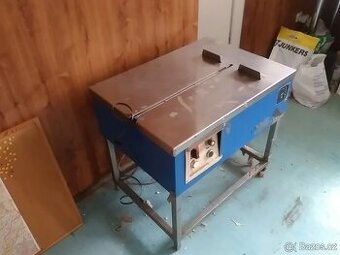 Balící stroj - páskovačka