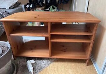 Leskvik-rohový stolek pod televizi masiv - 1