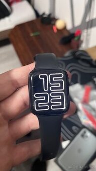 Apple Watch - 1