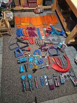 HOT WHEELS dráhy mix + unikátní díly