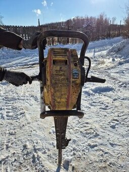 Benzínové bourací kladivo Atlas Copco