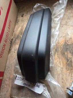 Nový+stearý roh nárazniku Ford Escort mk3