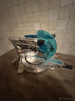 Pokosová pila Makita DLS211ZU 305mm (12”) – aku, dobrý stav