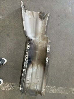 BMW E46 tepelný štít