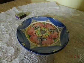 Originál dekorační ručně malovaný talíř - Martinez