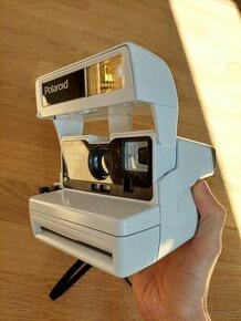 Polaroid OneStep close-up