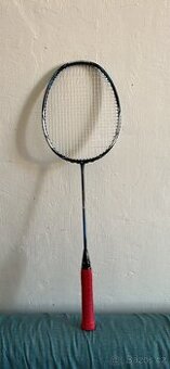 Badmintonová raketa artengo 990P