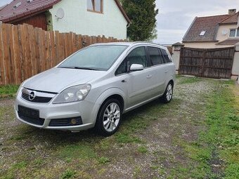 Opel Zafira 1.8i benzín 7místné