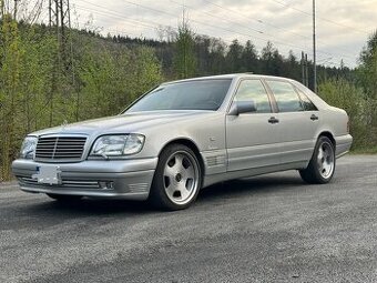 Mercedes R19