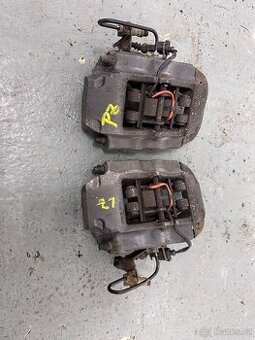 Zadní Brzdové třmeny Brembo VW Touareg