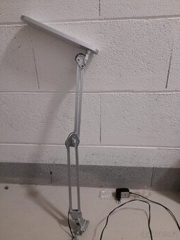 Stolní lampa
