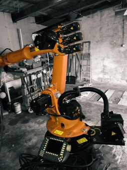 Robot KUKA KR16 L6 ARC, ZH6 II s řídicí jednotkou KRC2 Ed05, - 1