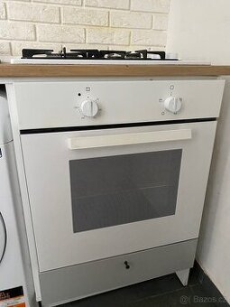 Trouba a sporák Ikea