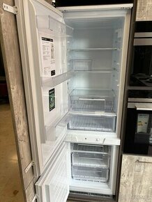 Lednice HotPoint BCB31AAA