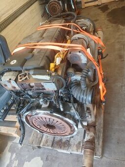 Man tgl 12.250 motor