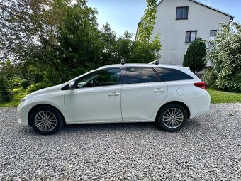 Toyota Auris COMBI- rv2013- 1.6 97kw- 112000km