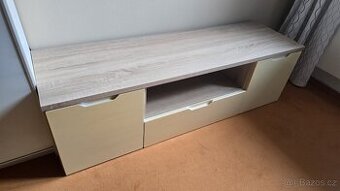 Skříň / skříňka pod televizi nebo do dětského pokoje