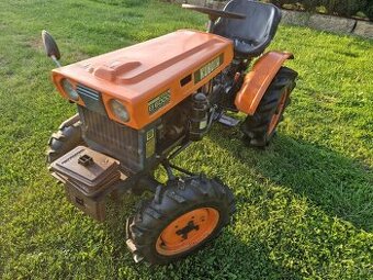 Malotraktor trakturek