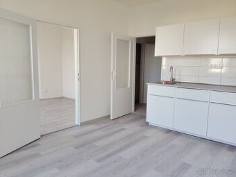 1+1 s terasou, Praha 10 Vršovice, odstupné 409.000,-Kč