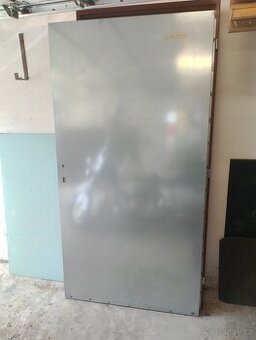 Prodám dveře 100cm.