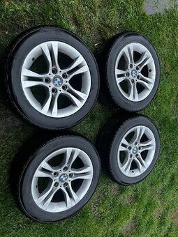 Zimní kola BMW 205/55/16 pneu téměř nové