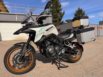 2024 QJ MOTO SRT 500 X, naj. 2500 km 35 kW ŘIDIČÁK A2