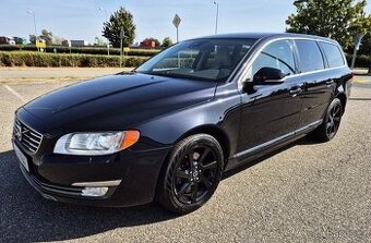 VOLVO V70 D4 120-KW 5-VÁLEC 1.MAJ-XENON KŮŽE-TAŽNÉ. ALU