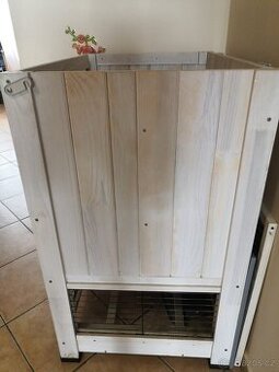 Krásná dřevěná klec pro hlodavce